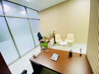 Office te Huur in Al Garhoud, Dubai - a2866353-54a2-40ed-94a6-af492a7d13e7. jpg