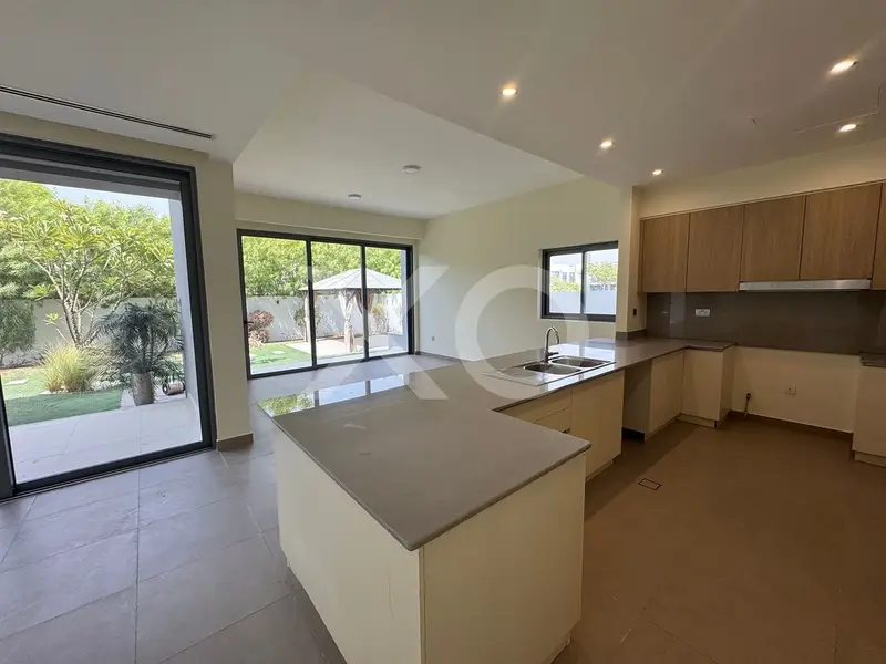 5-Bedroom Villa with Expansive Private Garden