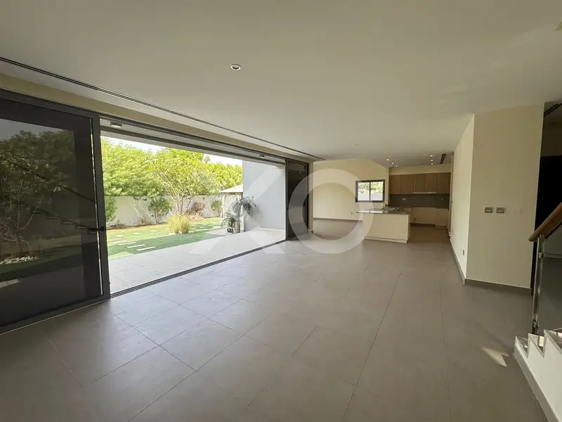 5-Bedroom Villa with Expansive Private Garden
