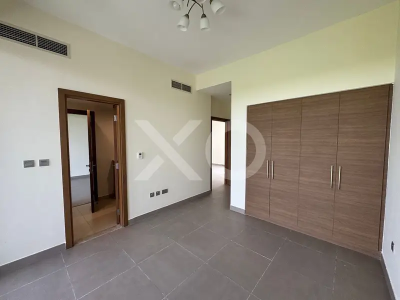 5-Bedroom Villa with Expansive Private Garden