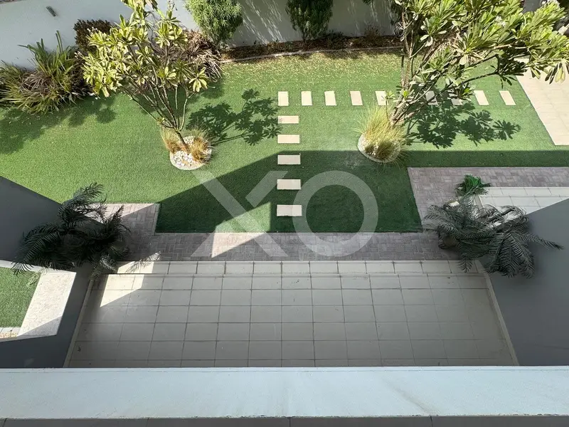 5-Bedroom Villa with Expansive Private Garden