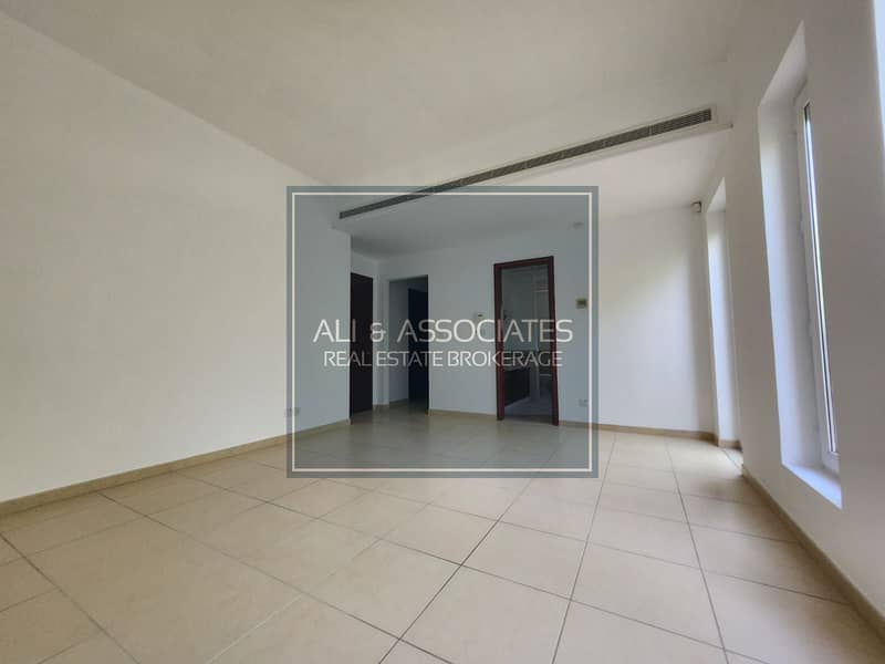 12 Master bedroom. jpeg