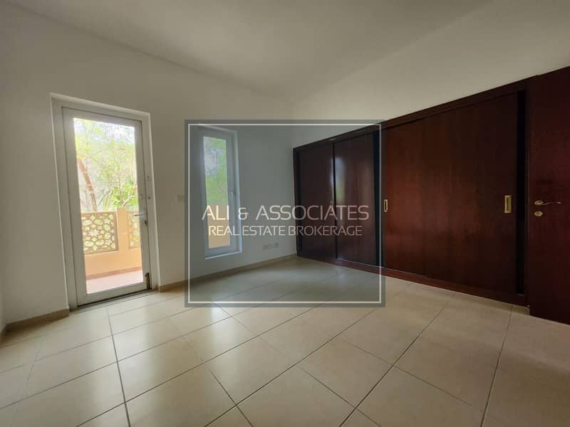 14 Bedroom. jpeg