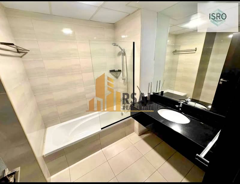 3 d1f6ac53-b935-4bb4-a83b-57ea6d8ba0ed. jpg
