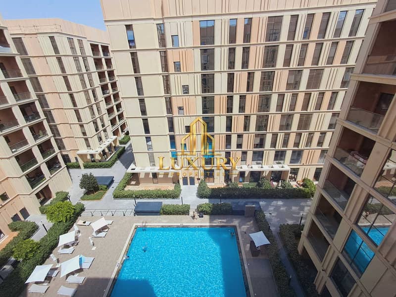 Contemporary 1-Bedroom Residence with Functional Design Contemporary 1-Bedroom Residence with Functional Design