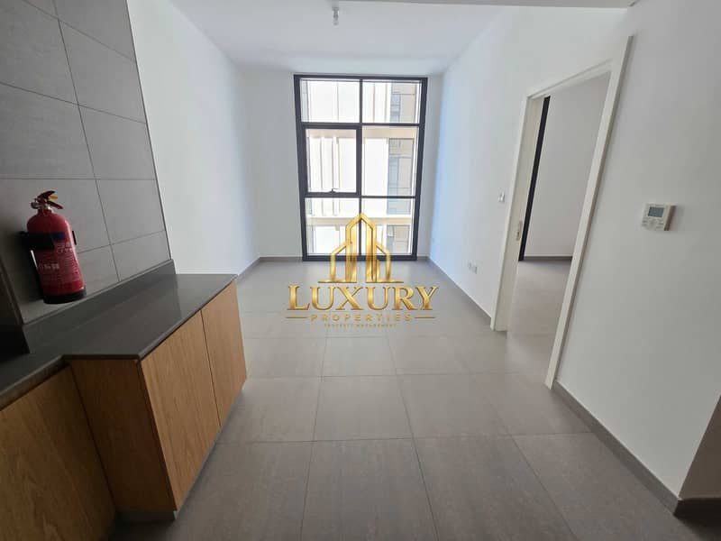 2 Contemporary 1-Bedroom Residence with Functional Design