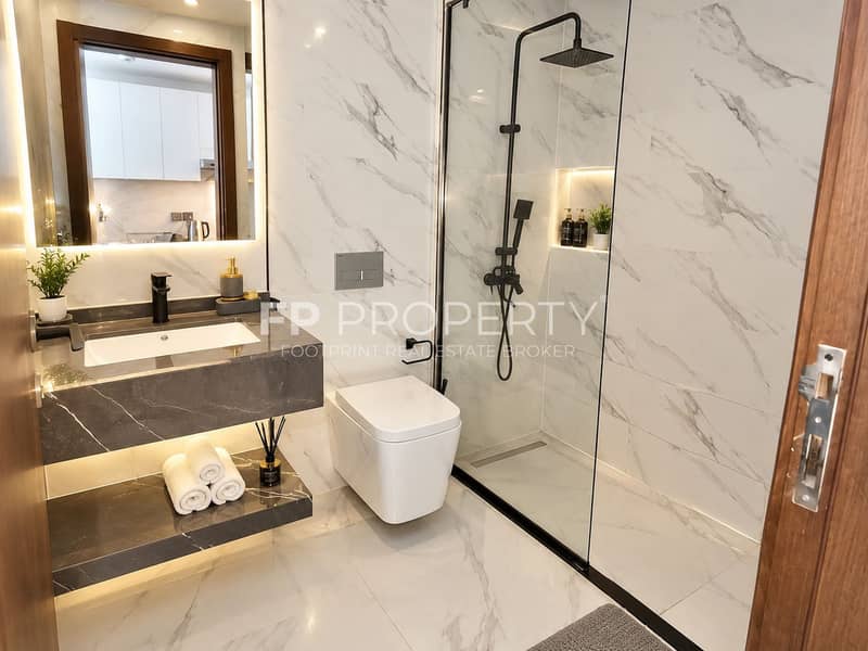 4 Luxurious Marble Bathroom Retreat. png