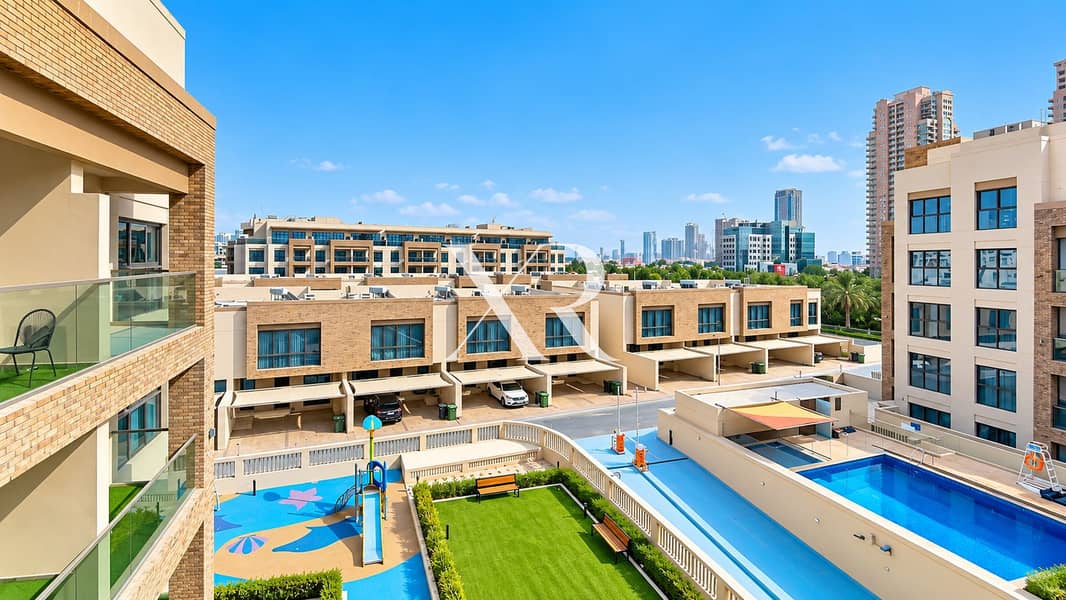 12 Sunny Urban Courtyard Residences. png