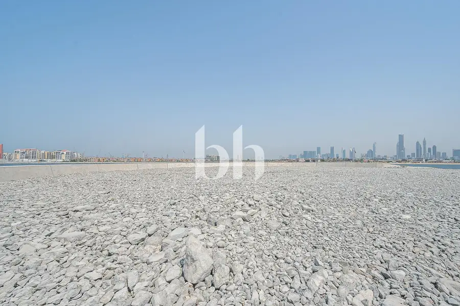 Ocean Front | Corner Plot | For Luxury Villa