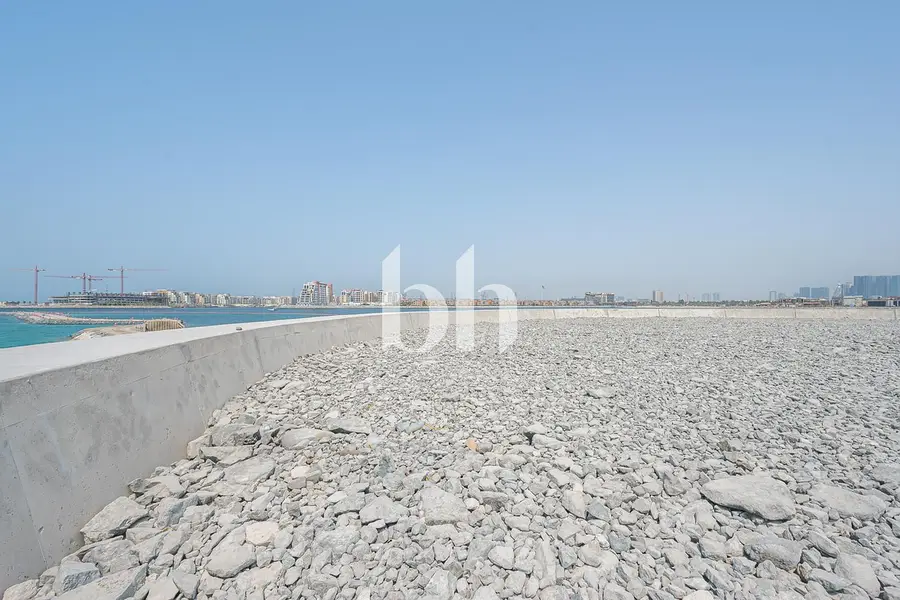 Ocean Front | Corner Plot | For Luxury Villa