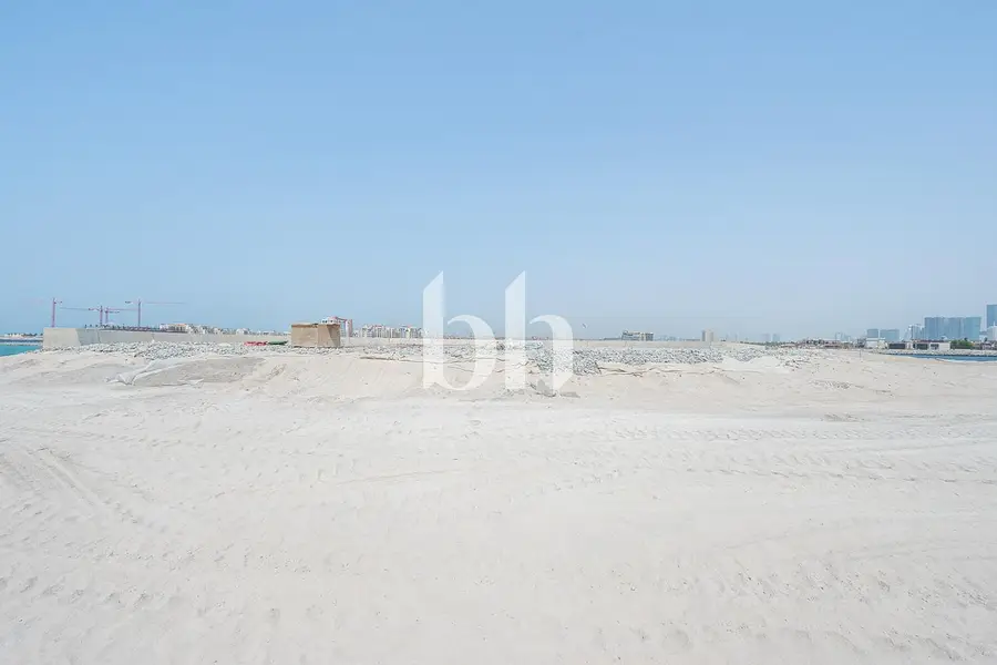 Ocean Front | Corner Plot | For Luxury Villa