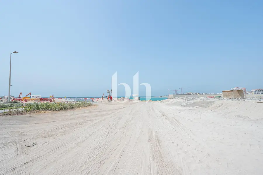 Ocean Front | Corner Plot | For Luxury Villa