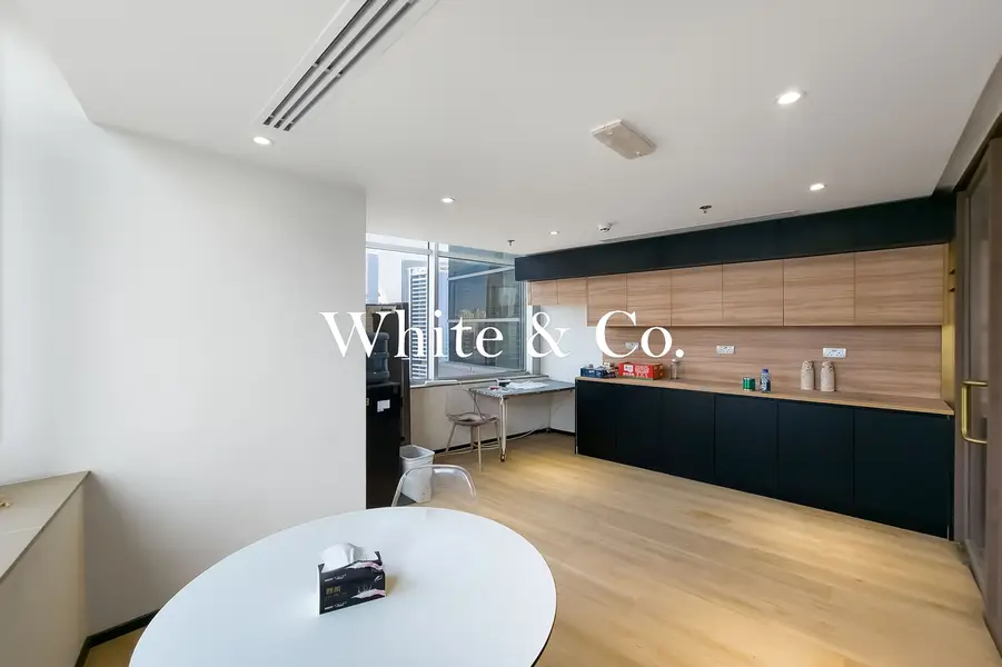 Full Floor | 7 Parkings | Vacant Today