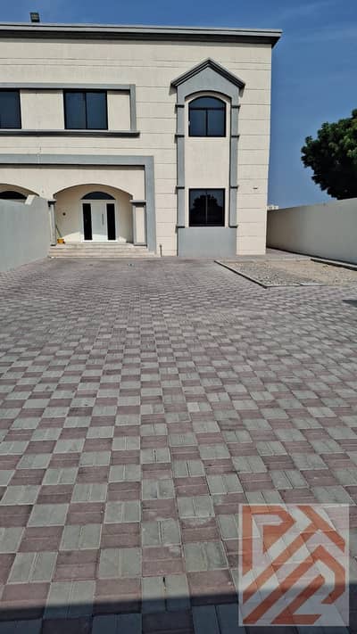 فیلا 6 غرف نوم للايجار في السلمة، أم القيوين - e2880e85-b44d-4ef5-af35-6f476bdb7043. jpg