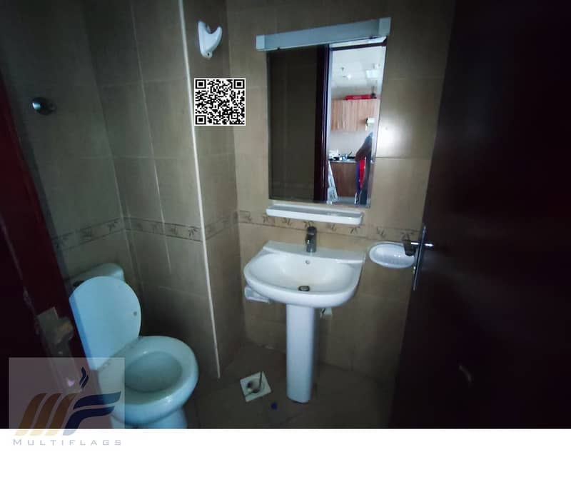 8 3855e1b7-17e9-4246-97cc-d16352c9d6aa. jpg