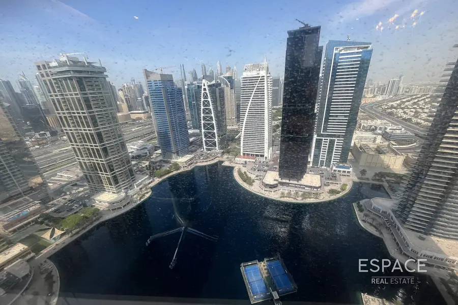 High Floor | Corner Unit | Close to Metro