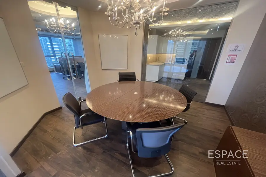 High Floor | Corner Unit | Close to Metro