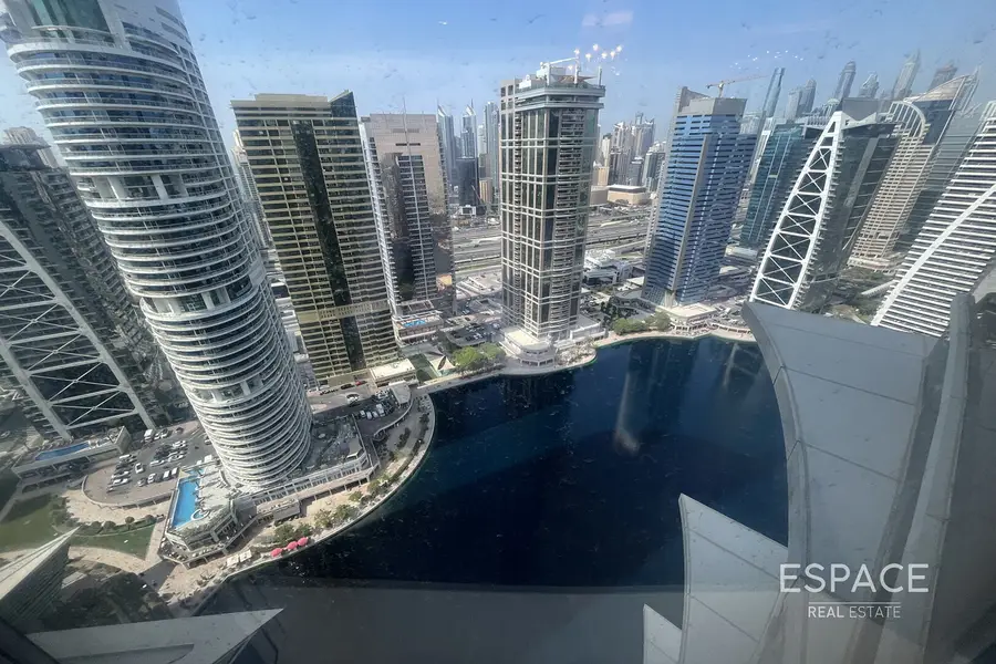 High Floor | Corner Unit | Close to Metro