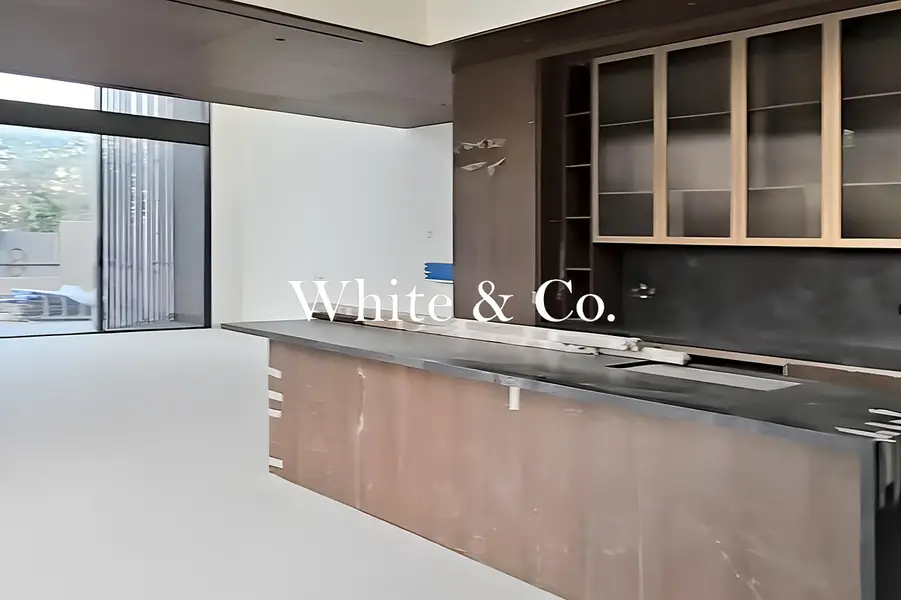 Great Location | Private Lift | 4 Bedroom