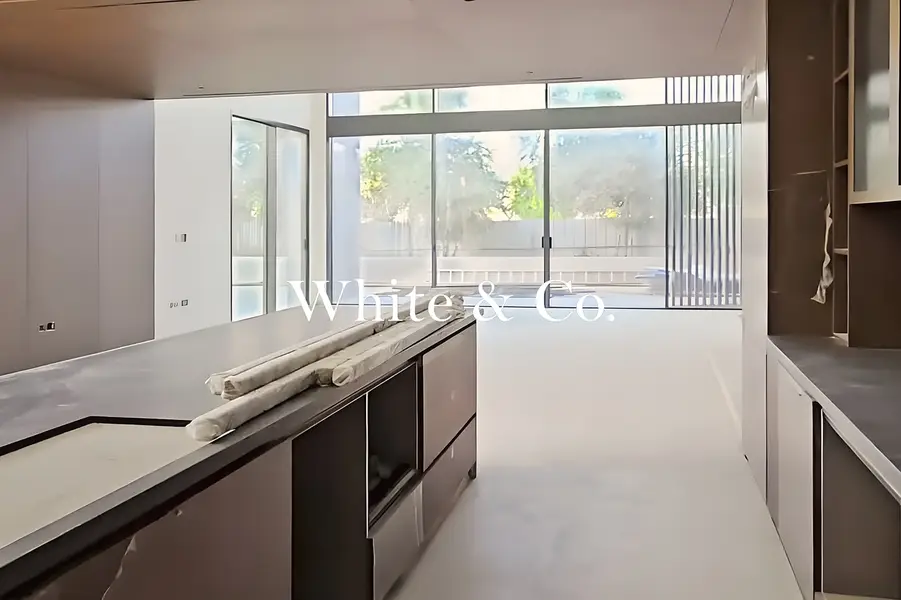 Great Location | Private Lift | 4 Bedroom