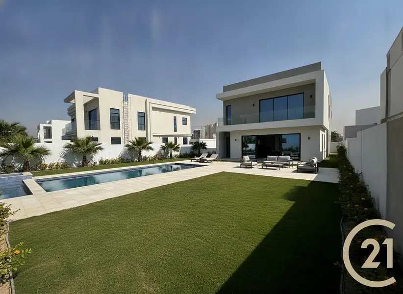 Single Row | Elevated Plot | Prime Location