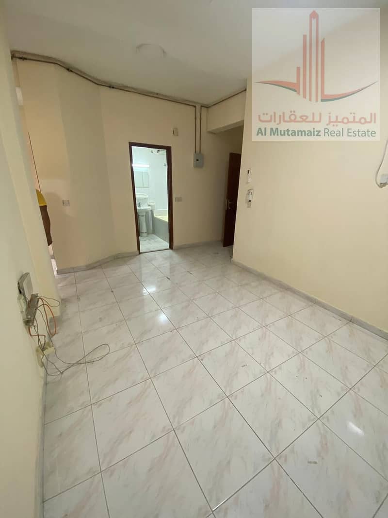 6 8e794d90-5e68-42e5-9192-0aed40eaa8b3. jpg