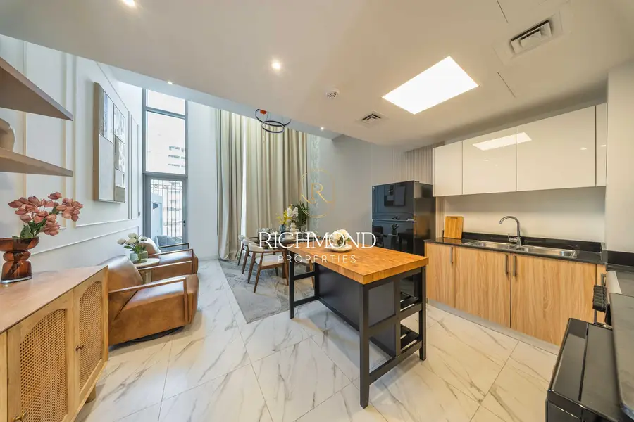 Corner Unit | Single Row | Gated Community
