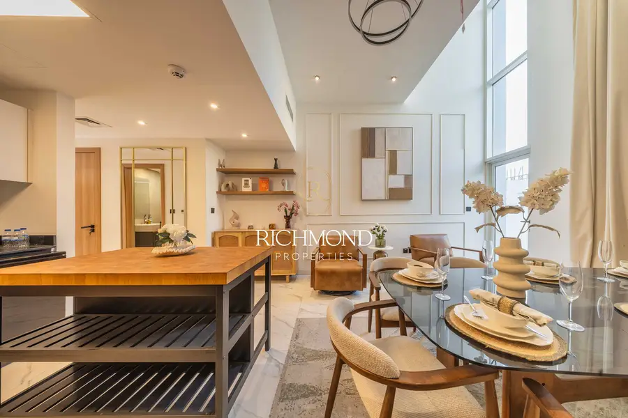 Corner Unit | Single Row | Gated Community