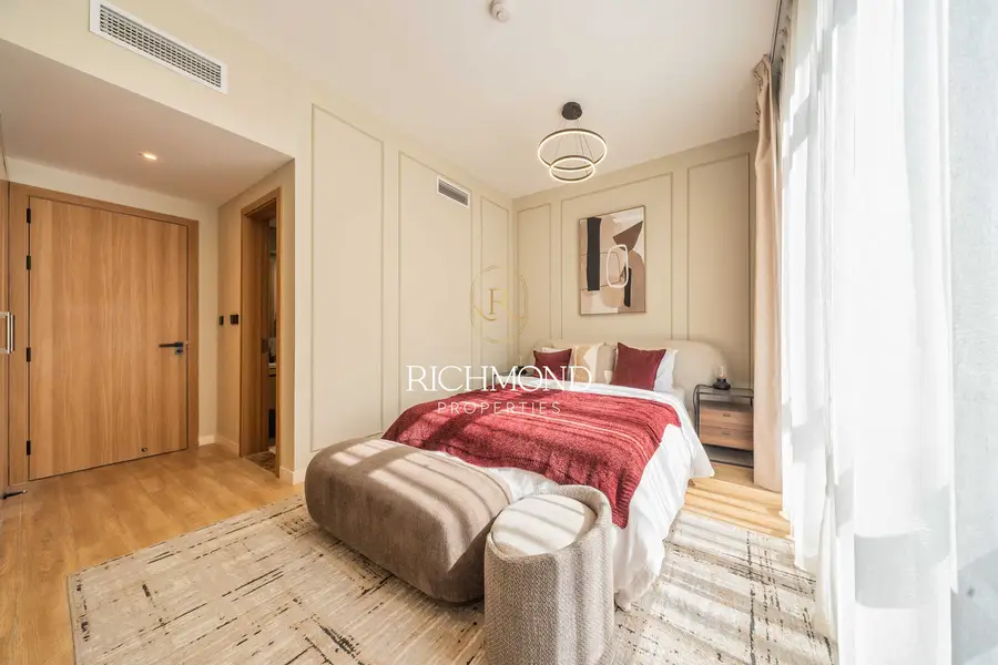 Corner Unit | Single Row | Gated Community