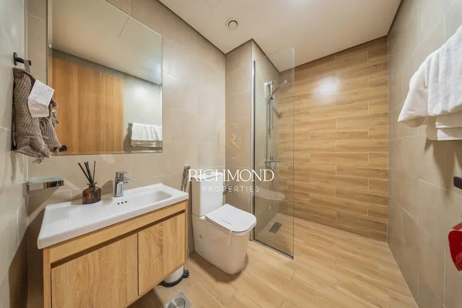 Corner Unit | Single Row | Gated Community