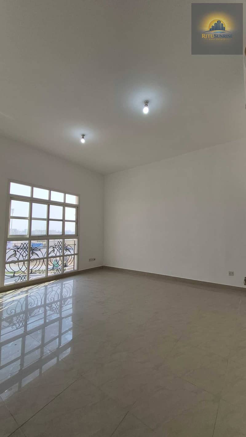 4 230877. jpg