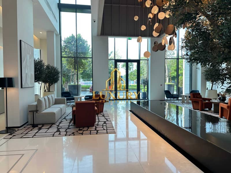 2 Luxury 1-Bedroom Apartment with Balcony in Vida Residences