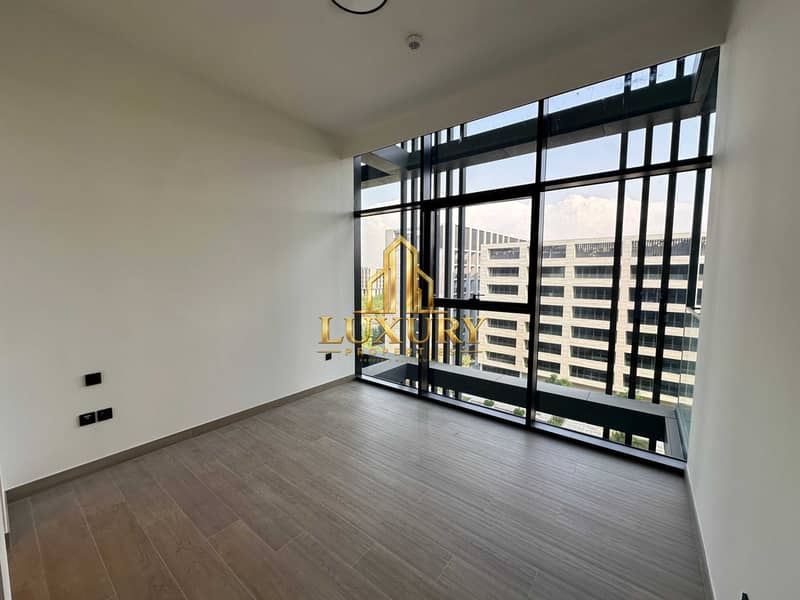 3 Luxury 1-Bedroom Apartment with Balcony in Vida Residences