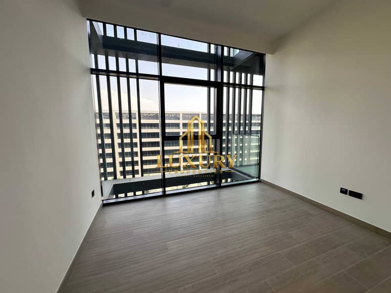 15 Luxury 1-Bedroom Apartment with Balcony in Vida Residences