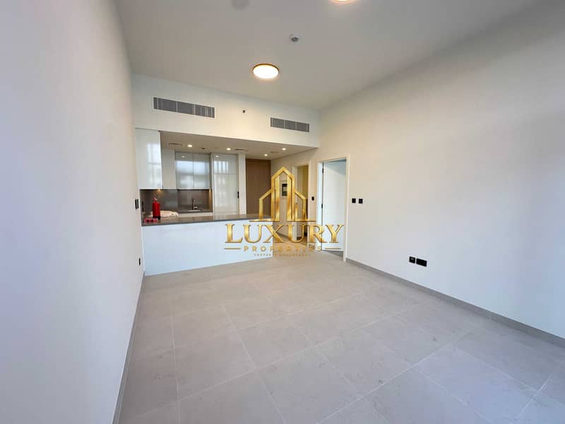 17 Luxury 1-Bedroom Apartment with Balcony in Vida Residences