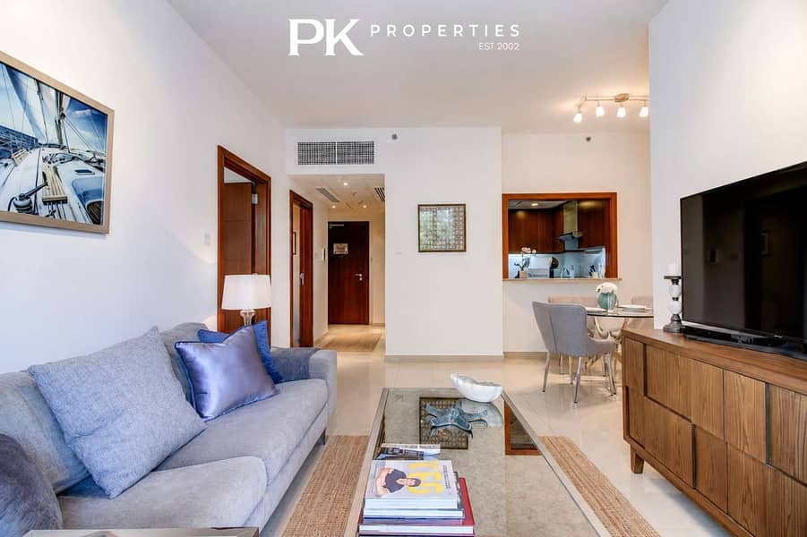 4 Dubai Mall 1BR Apartment with Balcony & Gym