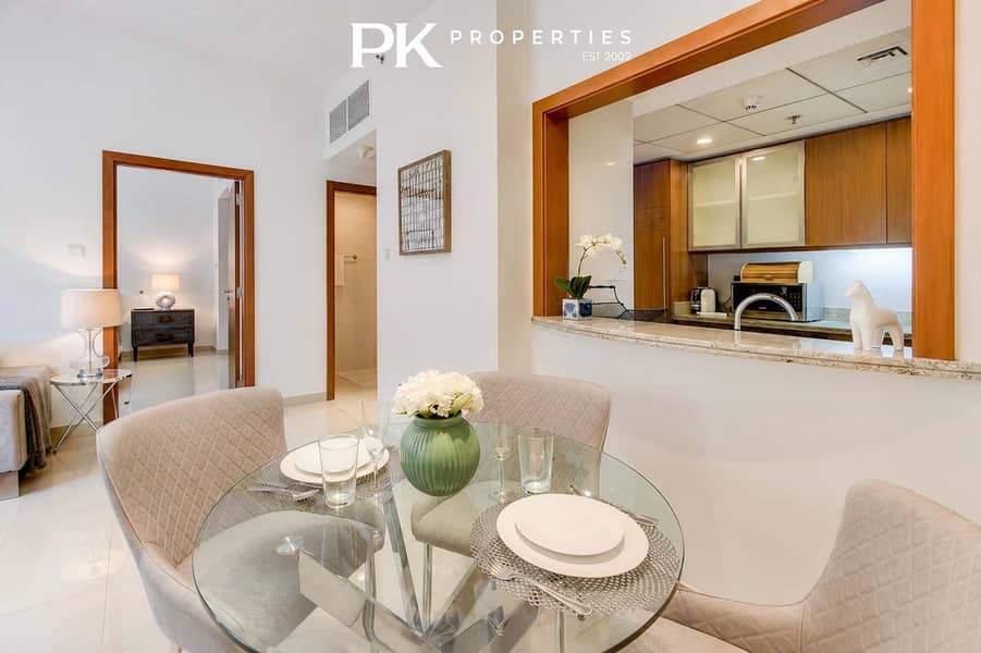 6 Dubai Mall 1BR Apartment with Balcony & Gym