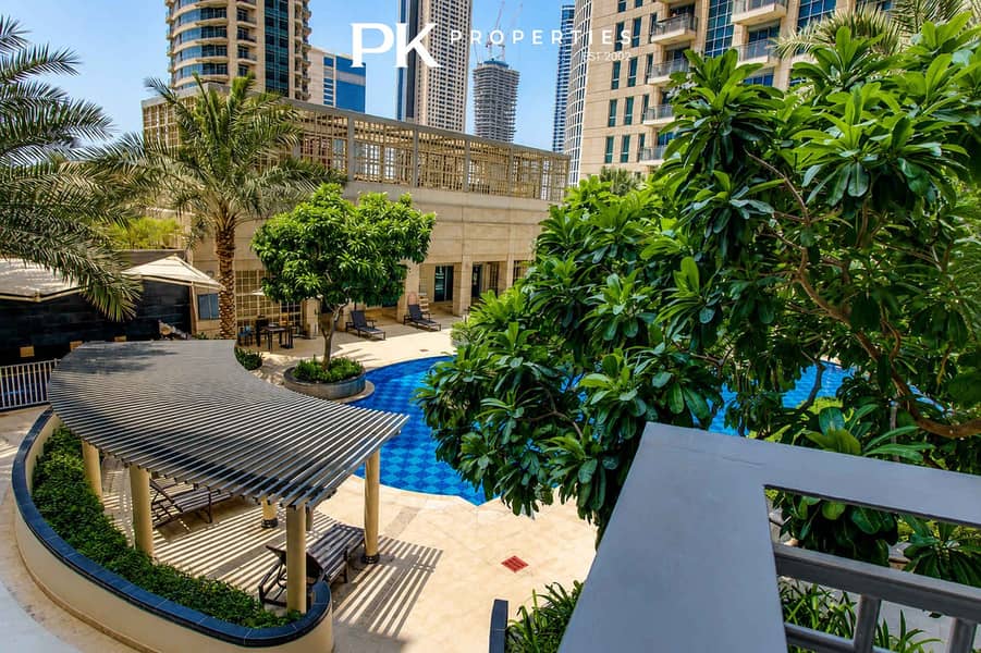 20 Dubai Mall 1BR Apartment with Balcony & Gym
