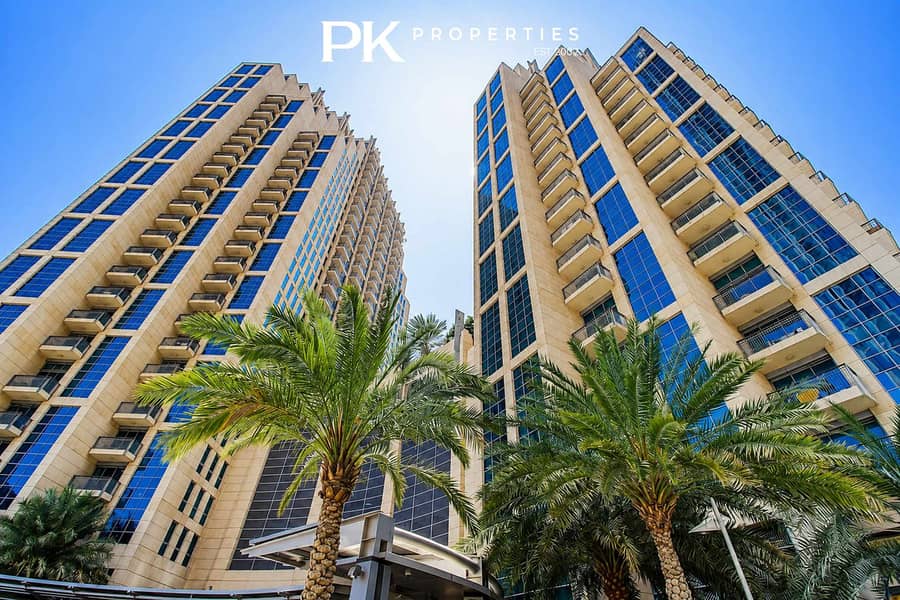 28 Dubai Mall 1BR Apartment with Balcony & Gym