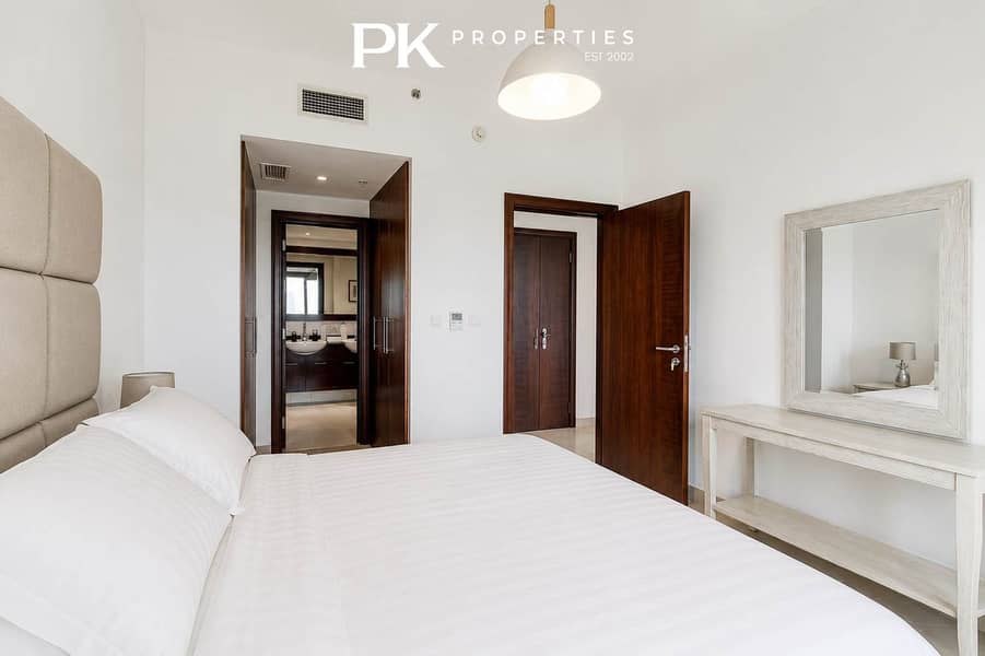 12 Luxury Dubai Apartment with Golf Course Views