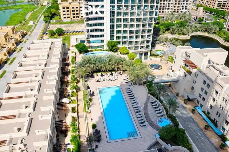 21 Luxury Dubai Apartment with Golf Course Views