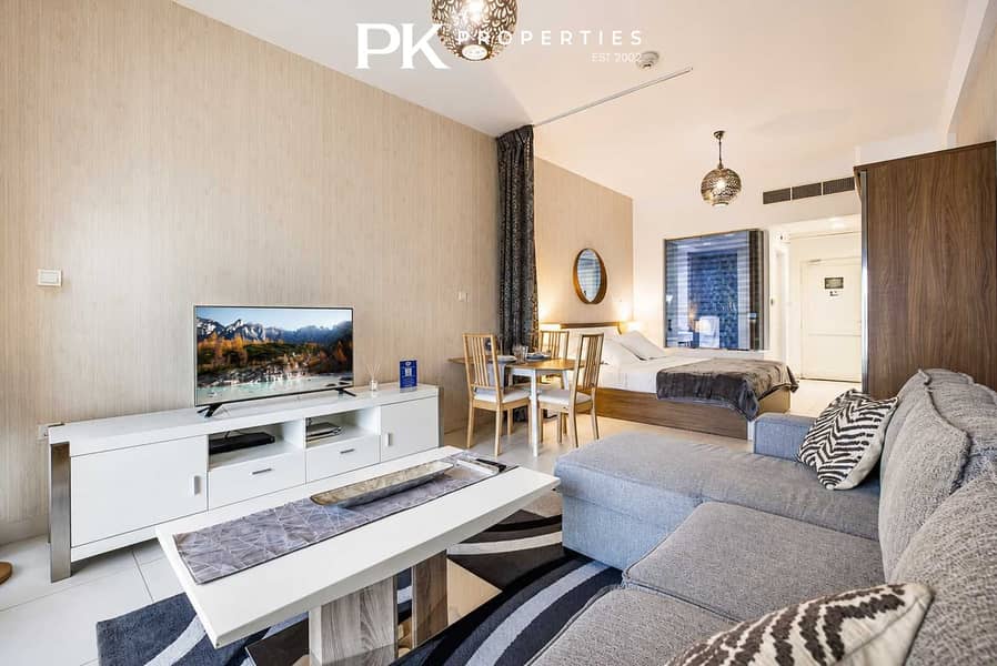 2 Palm Jumeirah Studio with Stunning Marina View!