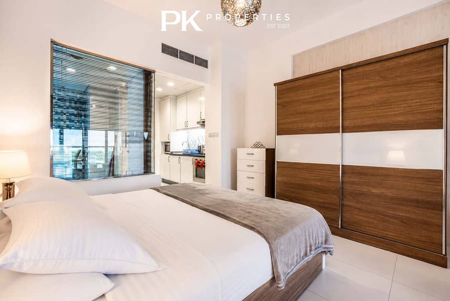 5 Palm Jumeirah Studio with Stunning Marina View!