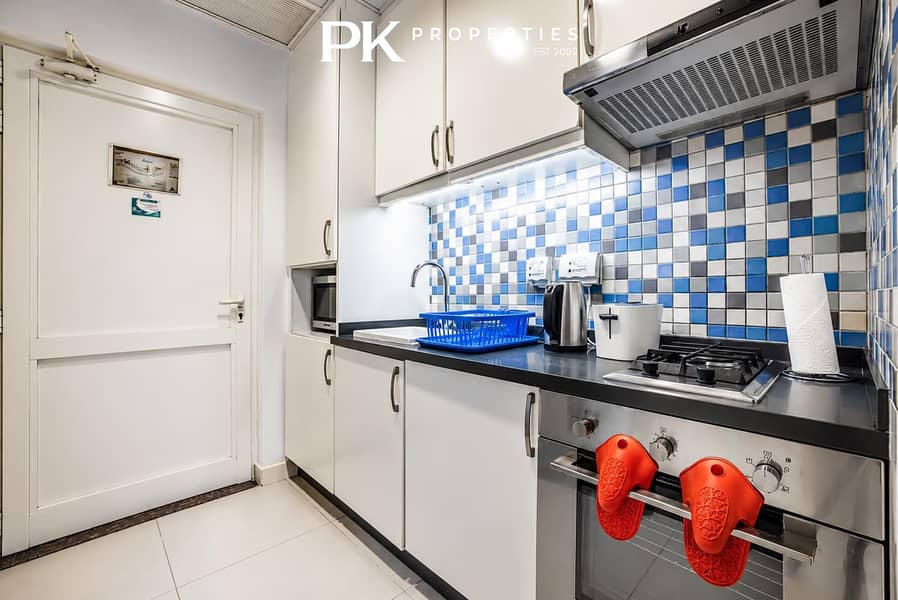 7 Palm Jumeirah Studio with Stunning Marina View!