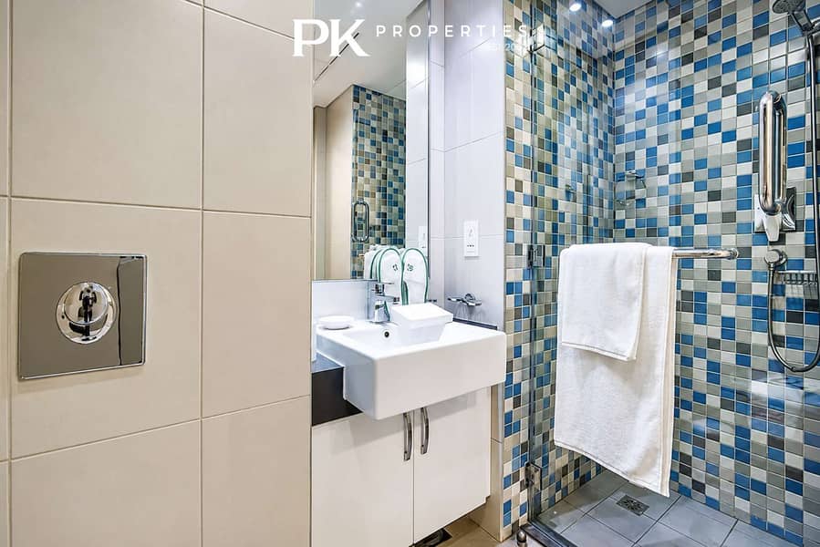 11 Palm Jumeirah Studio with Stunning Marina View!