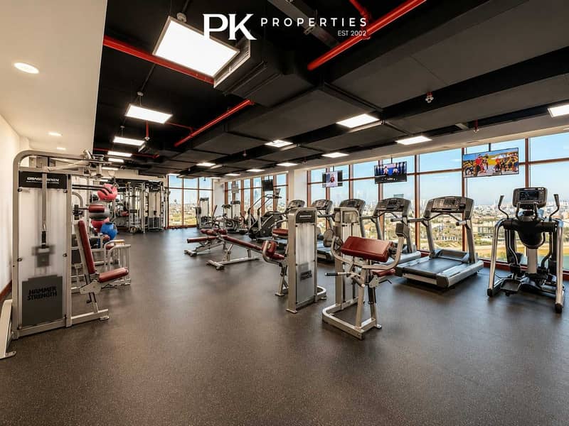 17 Palm Jumeirah Studio with Stunning Marina View!