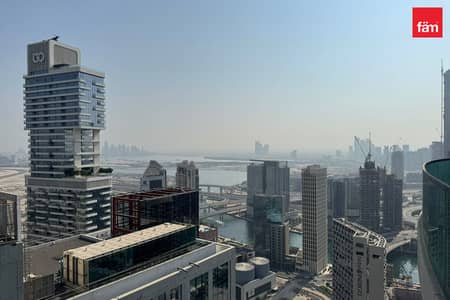 Studio for Rent in Downtown Dubai, Dubai - Top Floor | Spacious Studio | Creek View