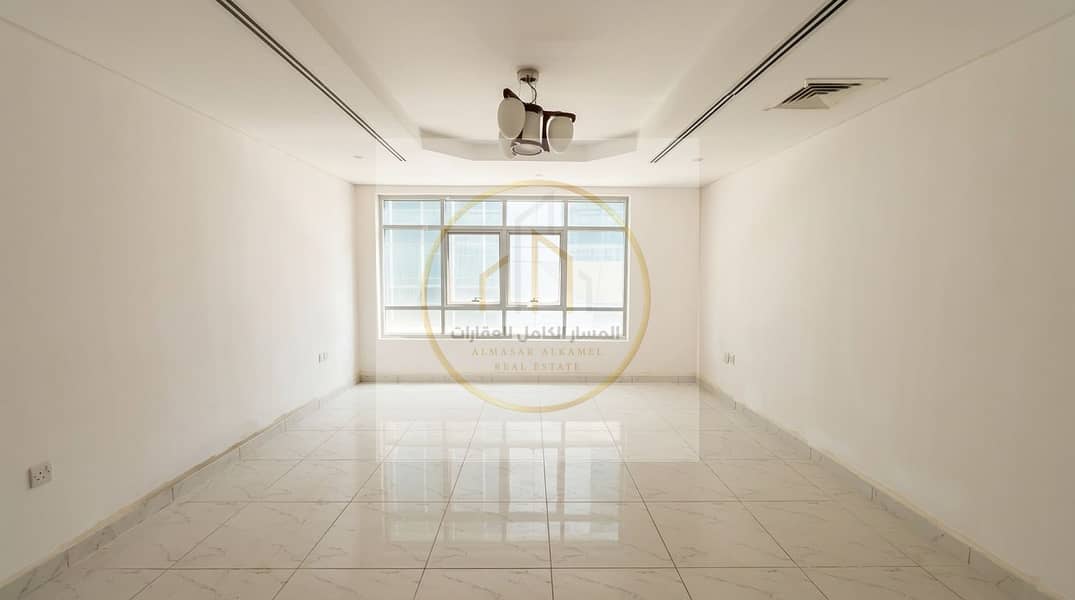 2 Clean_real_estate_photo_20261006094932. jpg