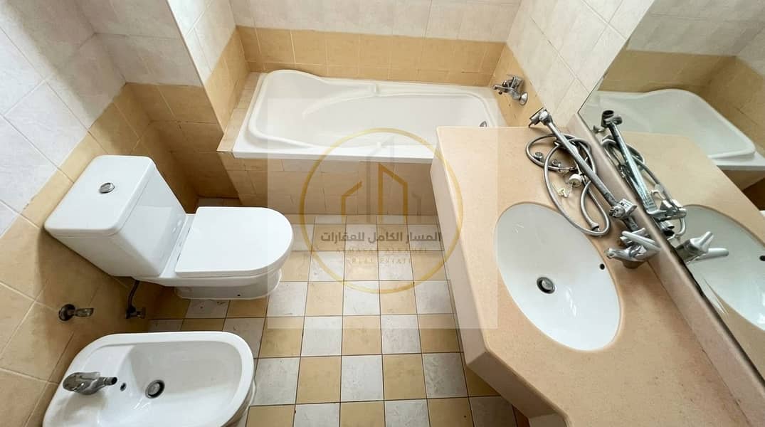 25 Real_estate_photo_enhancement_in…_20261006094935. jpg