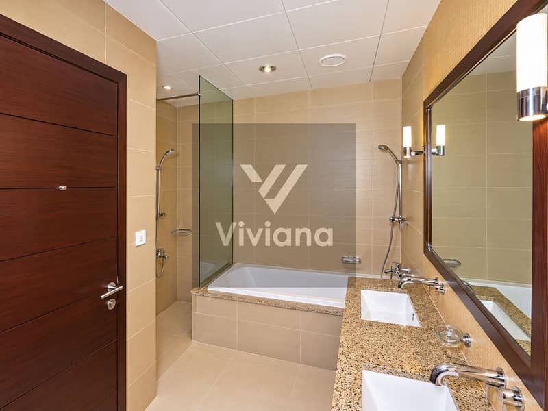 10 Warm Contemporary Bathroom Interior (1). png